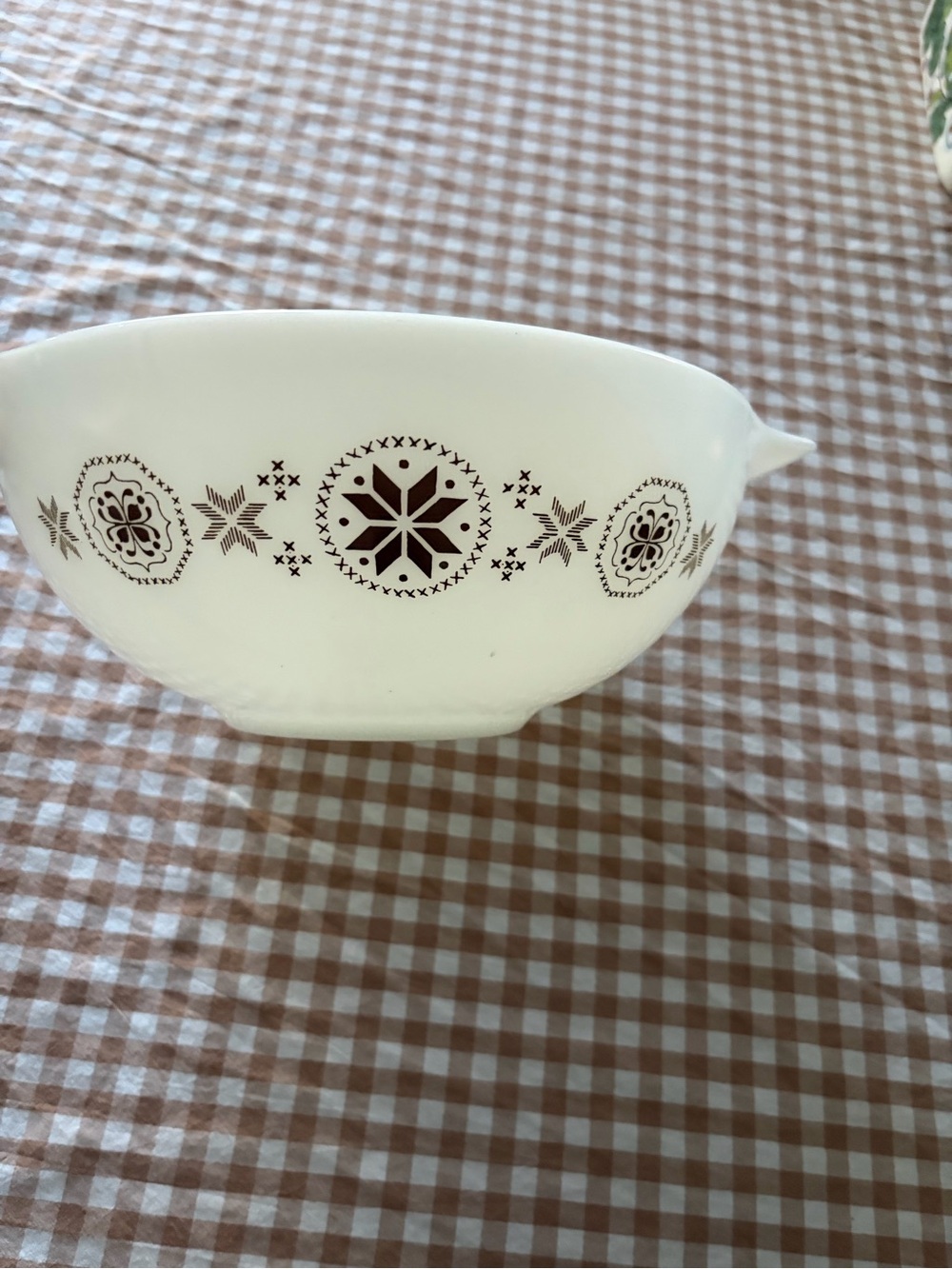 Pyrex Cinderella mixing bowl “Town &Country”